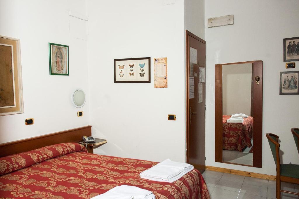 Vip Hotel Piacenza Zewnętrze zdjęcie