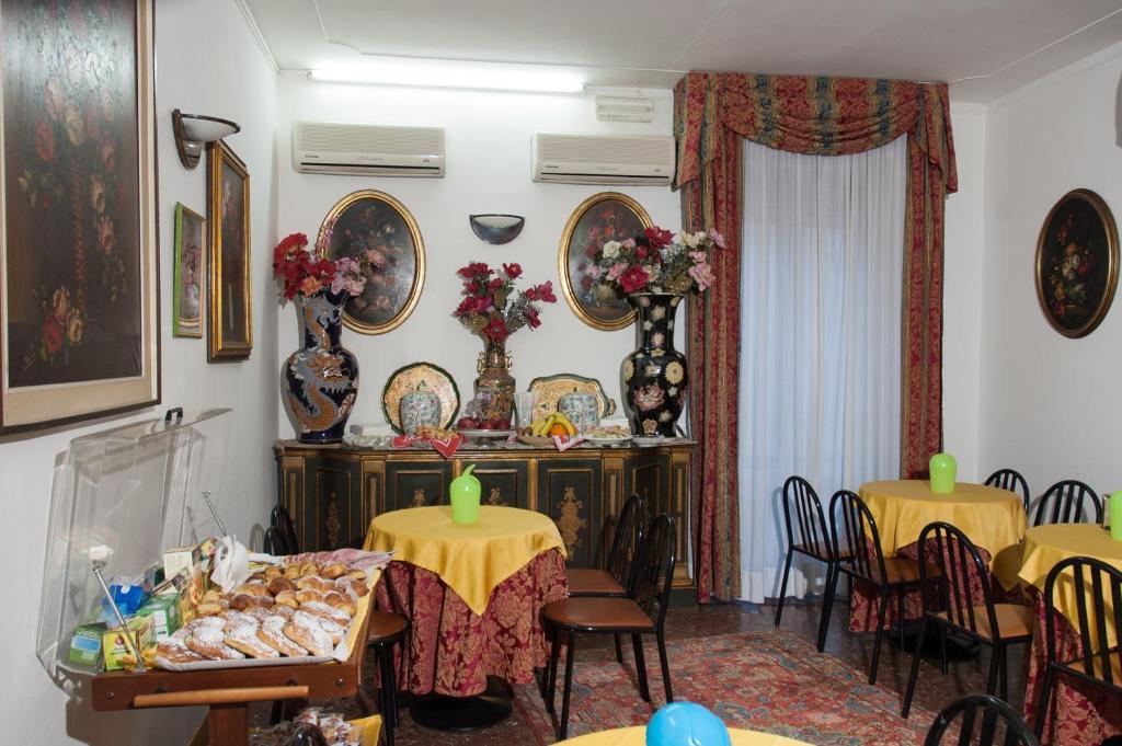 Vip Hotel Piacenza Zewnętrze zdjęcie
